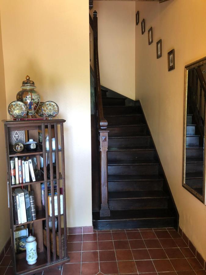 Bed and Breakfast Le Cedre Bleu Grosrouvre Екстер'єр фото
